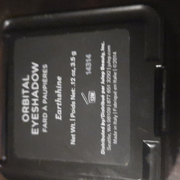 Eyeshadow - Picture 4 of 6